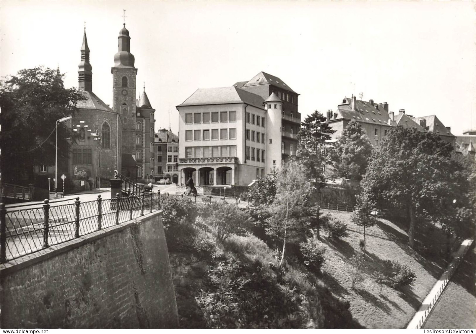 LUXEMBOURG - L'église Saint Michel - Le Siège Du Conseil D'Etat - Vue Générale - Carte Postale - Luxemburg - Town