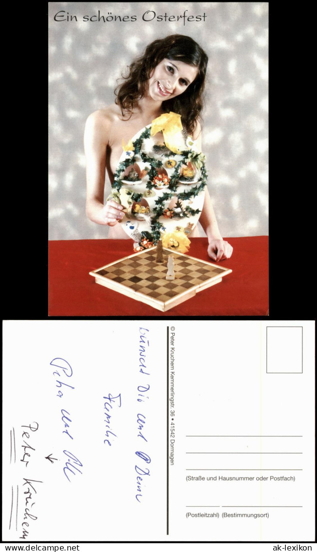 Ansichtskarte  Schach Chess Motivkarte Frau Mit Osterei Vor Schachbrett 2000 - Contemporain (à Partir De 1950)