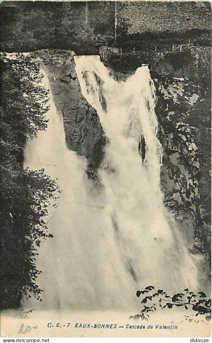 64 - Eaux Bonnes - Cascade De Valentin - CPA - Voir Scans Recto-Verso - Eaux Bonnes