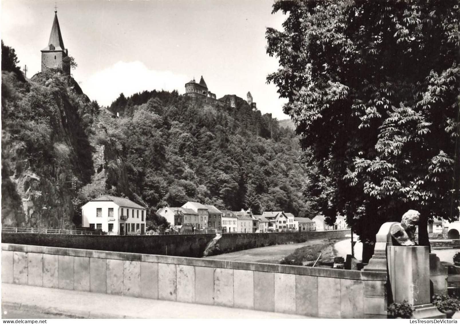 LUXEMBOURG - Vianden - Buste De Victor Hugo Sur Le Pont De L'Our - Carte Postale - Vianden