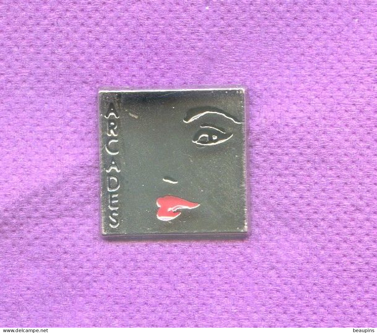 Rare Pins Femme Fille Pin Up Arcades N499 - Pin-ups