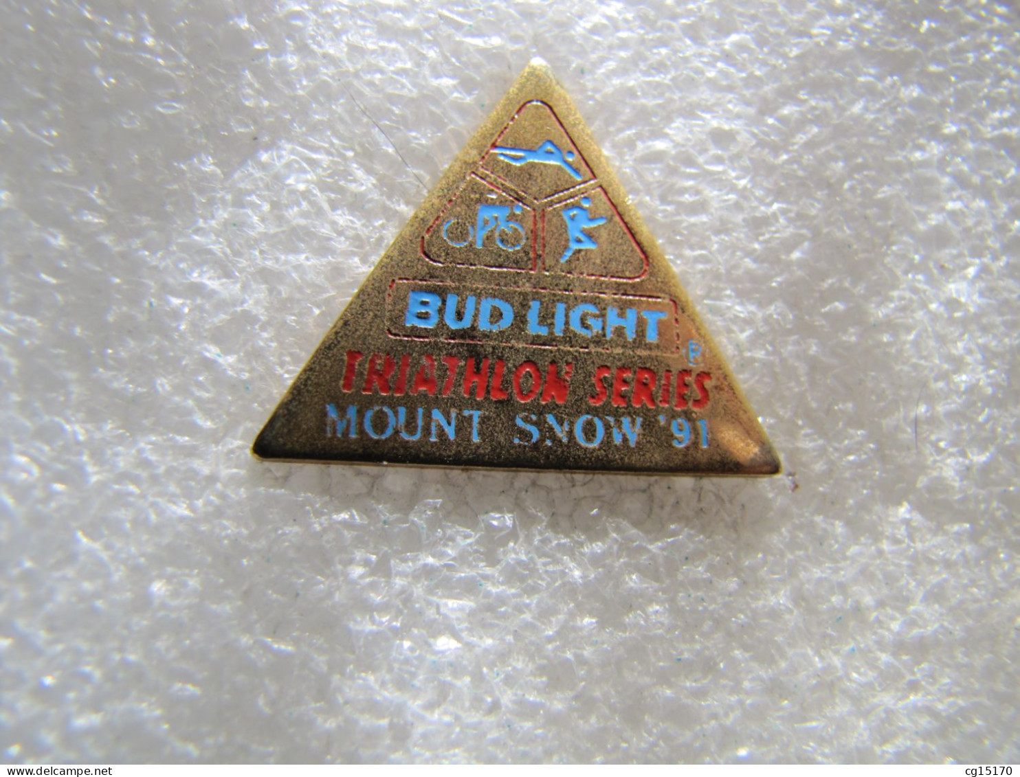 PIN'S      BUD LIGHT BIÈRE   TRIATHLON   MOUNT  SNOW   91 - Andere & Zonder Classificatie