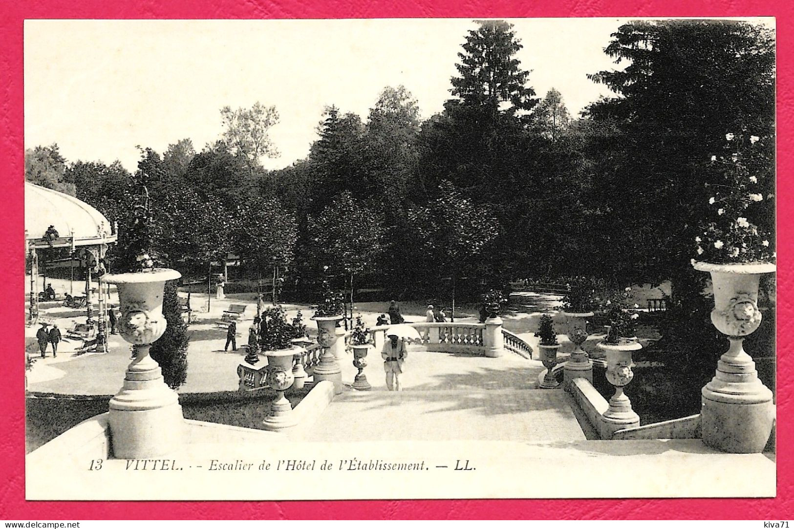 VITTEL " Escalier De L'Hôtel   "  1911    Animée - Vittel