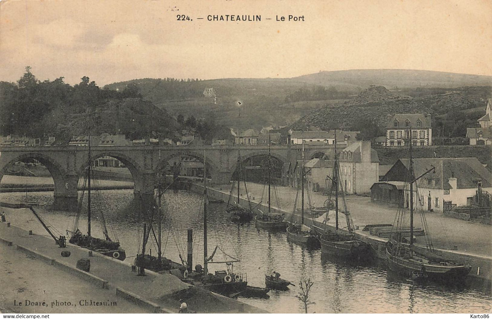 Châteaulin * Vue Sur Le Port * Bateaux - Châteaulin