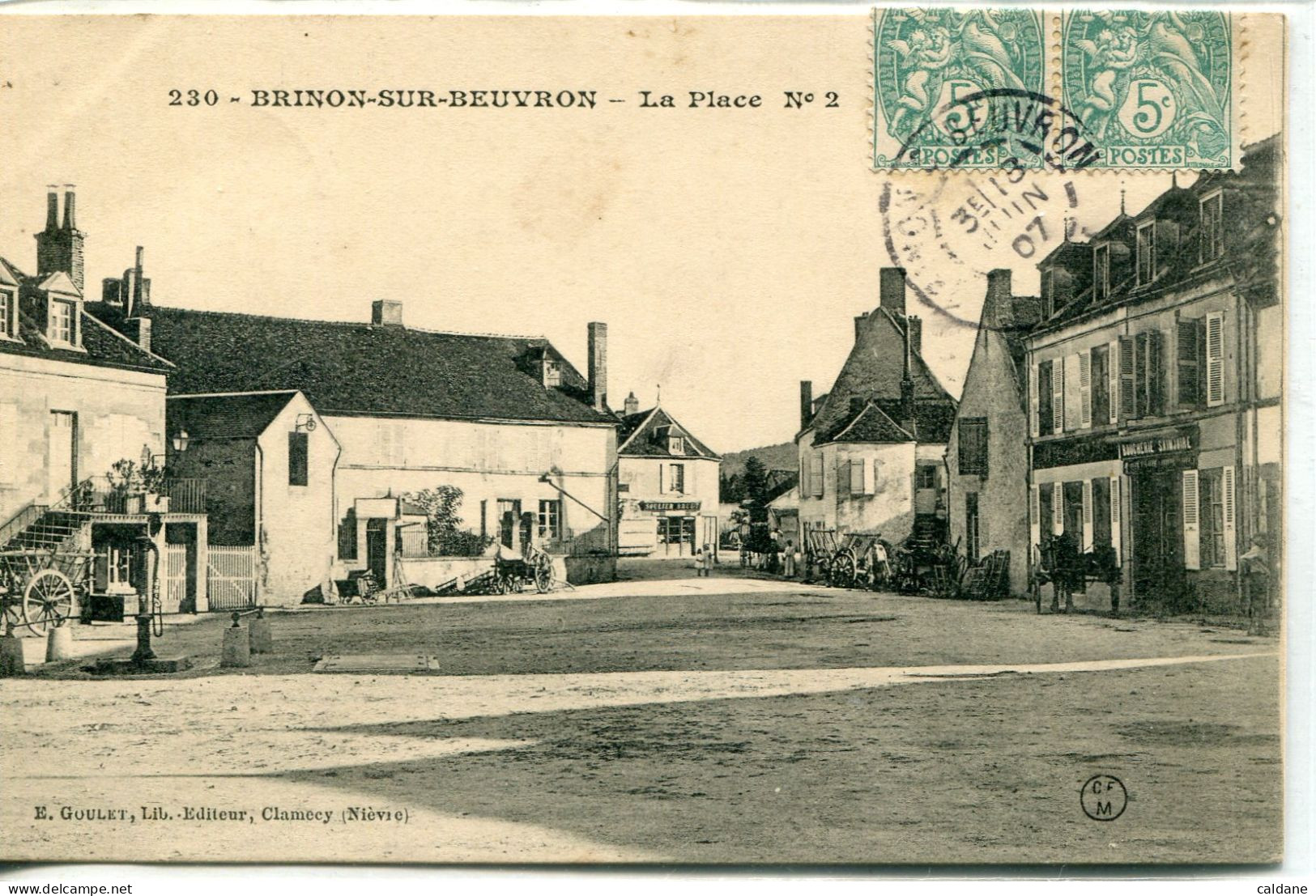 - 58 - NIEVRE - BRINON-SUR-BEUVRON -La Place. N° 2 - Brinon Sur Beuvron