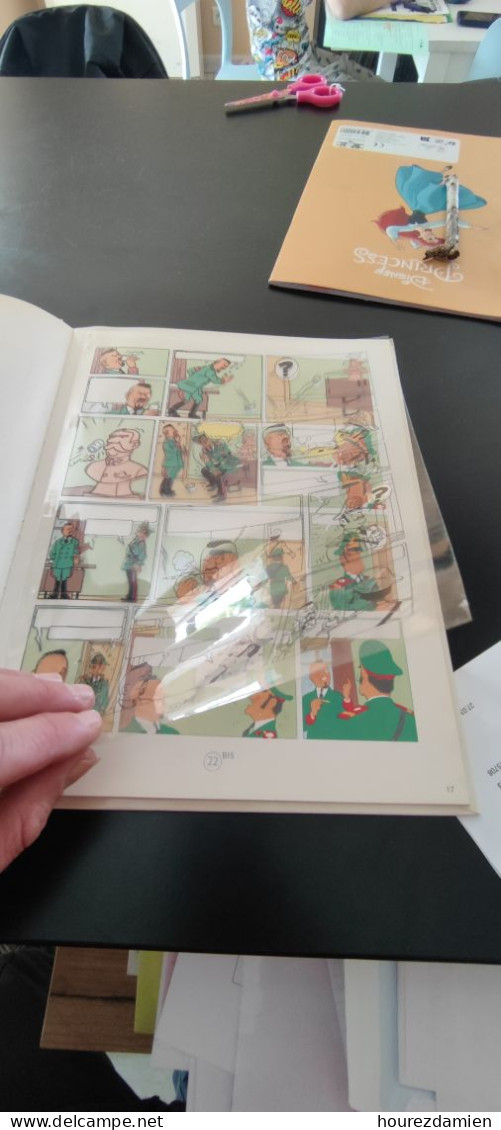 Deux éditions Du Musée Imaginaire D'Hergé Offert Au Personnel De Casterman En 1979 Avec Un Mot Et Une Signature D'Hergé - Wholesale, Bulk Lots