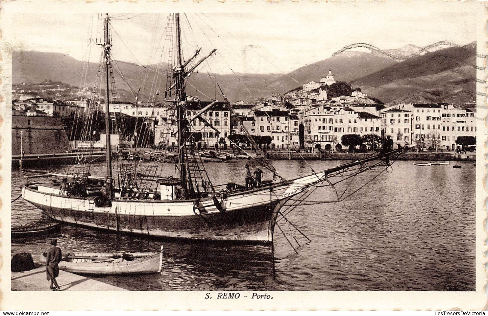 ITALY - S Remo - Porto - Bateau Au Port - Animé - Carte Postale Ancienne - San Remo