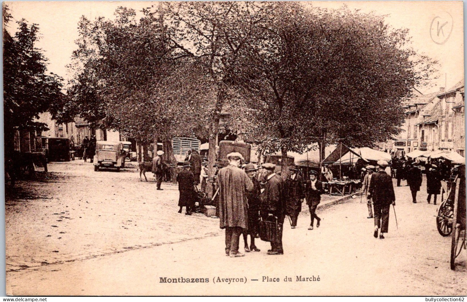 CPA - SELECTION -   MONTBAZENS  -  Place Du Marché. - Montbazens