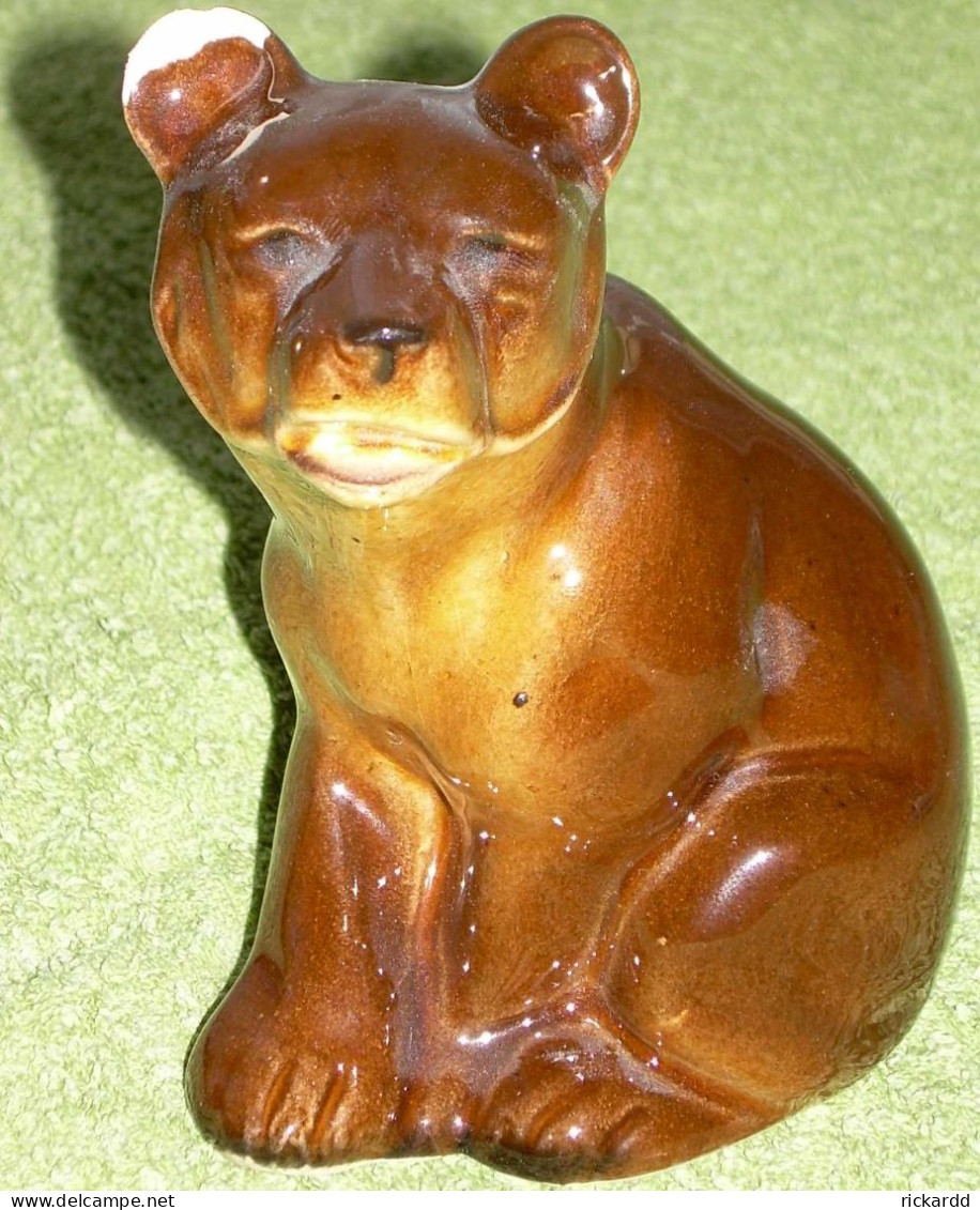 Porcelain Figurine Bear, One Ear Broken - Other & Unclassified