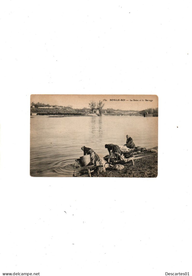 C P A  ANIMEE BOIS LE ROI LAVEUSES DANS LA SEINE ET LE BARRAGE   CIRCULEE 4 AOUT 1912 - Bois Le Roi