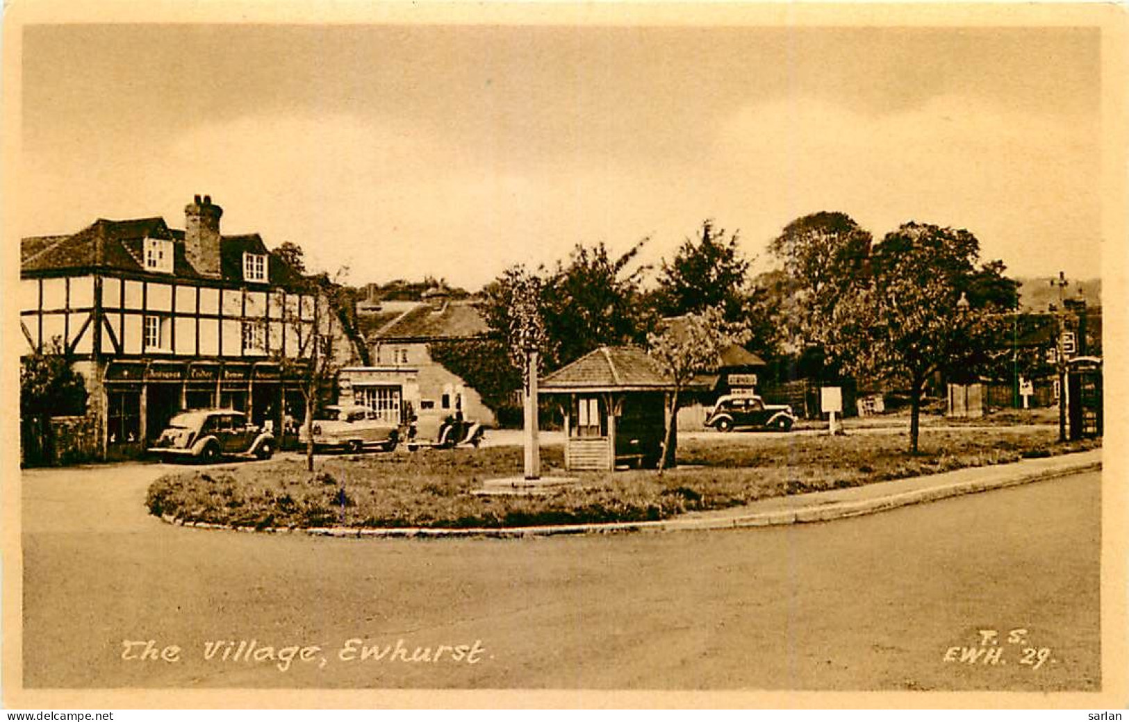 Angleterre , Surrey , EWHURST , *  475 35 - Surrey