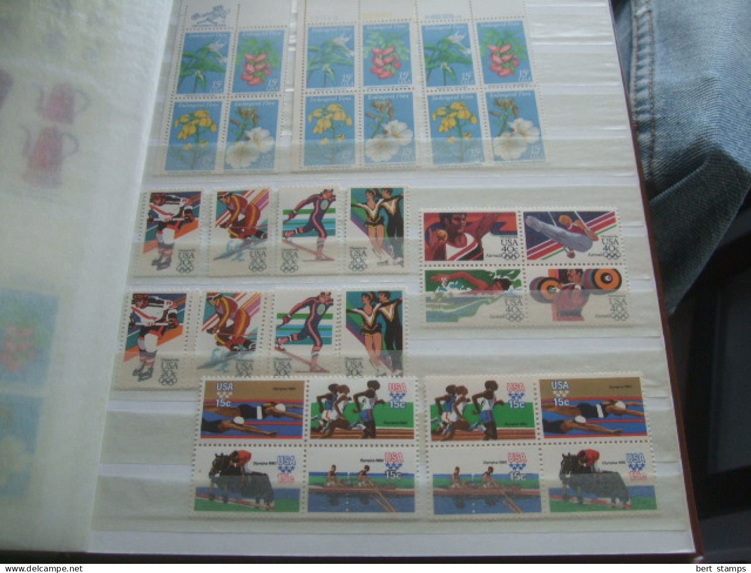 Stockbook with USA MNH