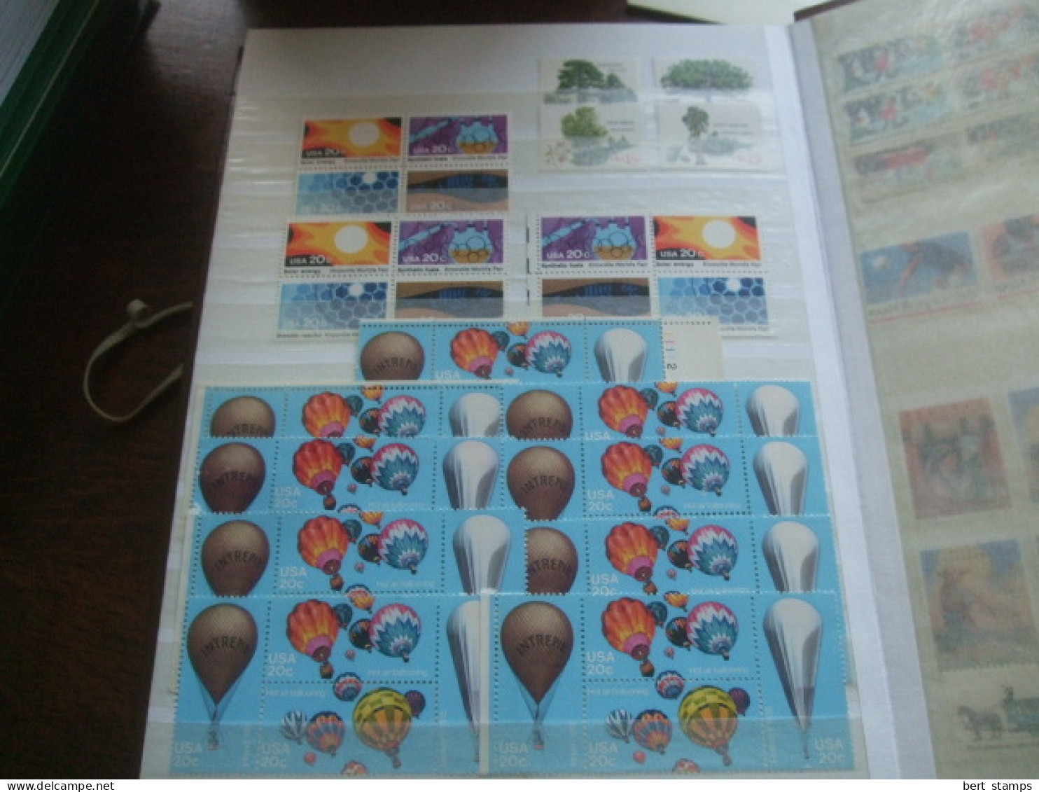 Stockbook with USA MNH