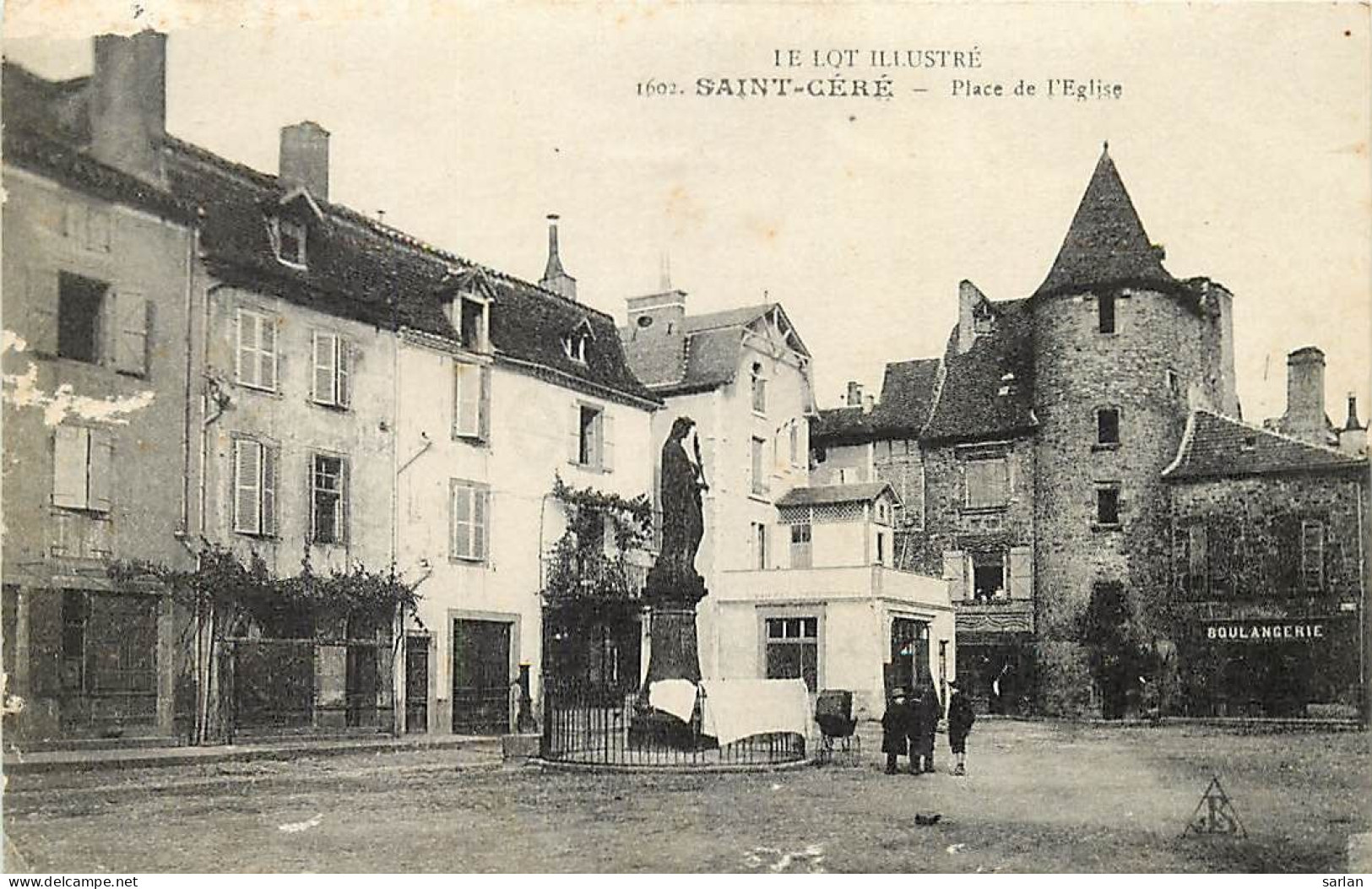 46 , ST CERE , Place De L'eglise , *  476 91 - Saint-Céré