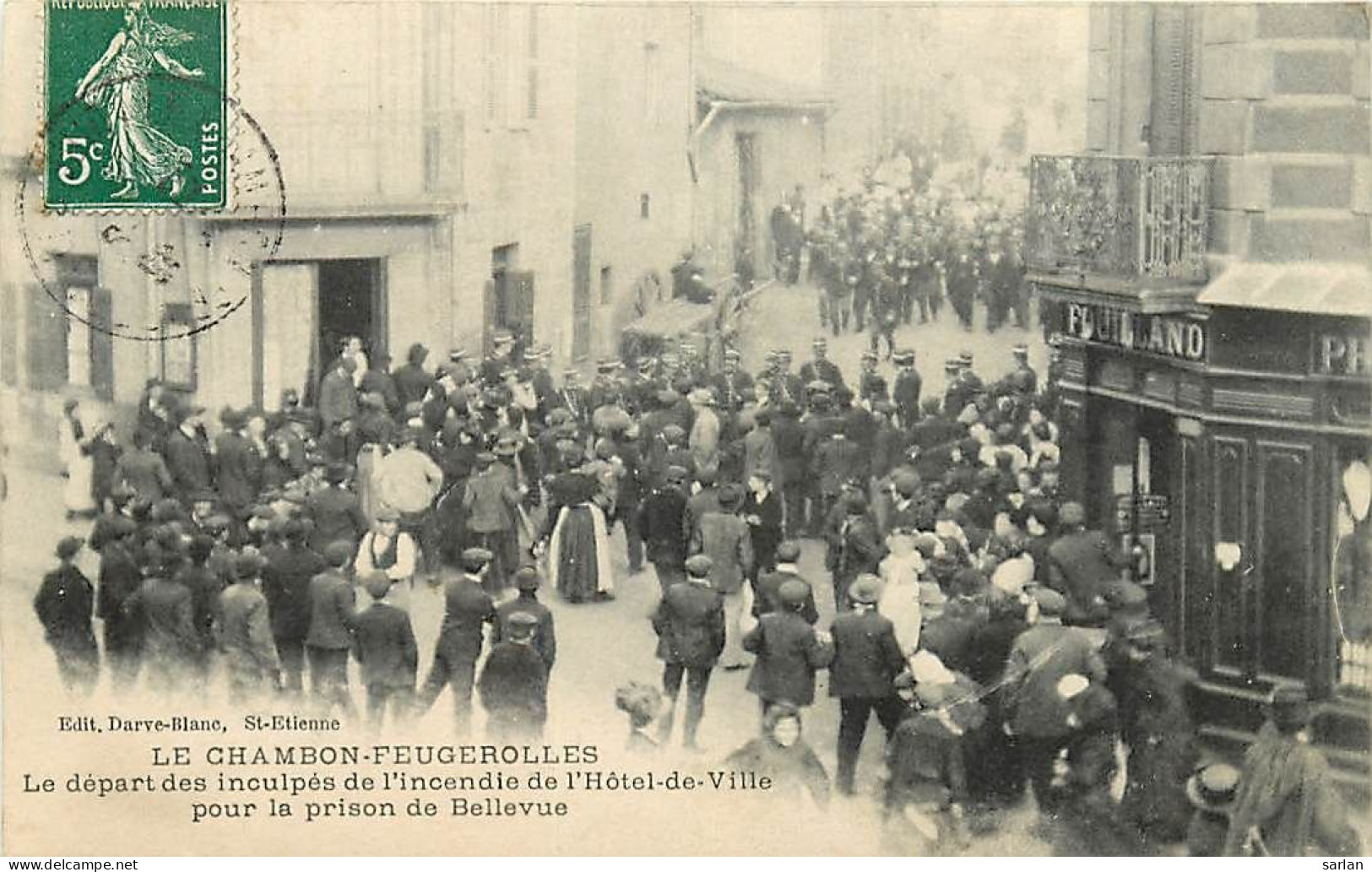 42 , LE CHAMBON FEUGEROLLES , Depart Des Inculpés De L Incendie De L Hotel De Ville , *  479 79 - Le Chambon Feugerolles