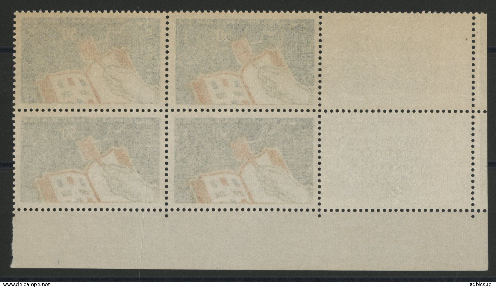 COMORES N° 32 Bloc De Quatre Neuf ** Sans Charnière (MNH) Avec Coin Daté Du 2/3/34 Voir Description - Unused Stamps