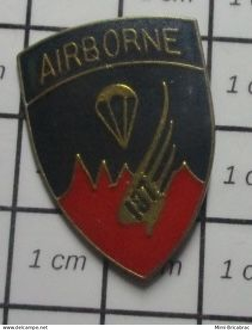 912A Pin's Pins / Beau Et Rare /  MILITARIA / BADGE AIRBORNE US ARMY - Armee