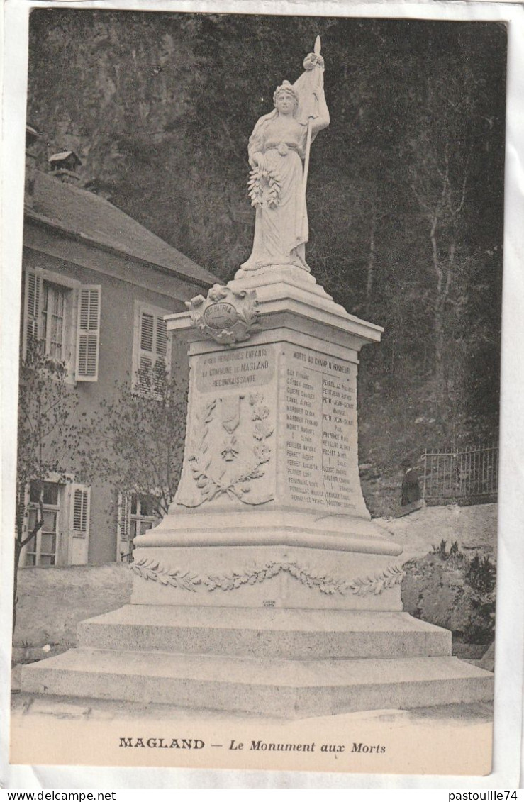 CPA :  14 X 9  -  MAGLAND  - Le  Monument  Aux  Morts - Magland