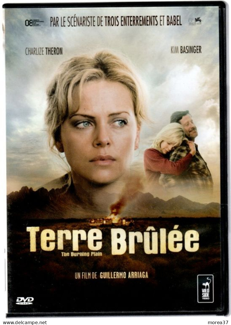 LOIN DE LA TERRE BRULEE  Avec CHARLIZE THERON Et KIM BASINGER    (C45) - Action, Aventure