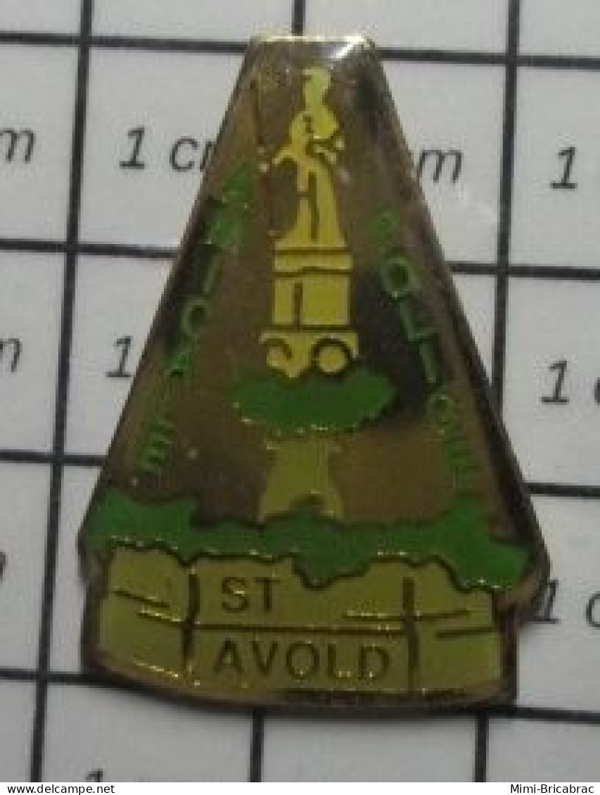 713F Pin's Pins / Beau Et Rare / POLICE / AMICALE DE LA POLICE DE ST AVOLD - Polizia