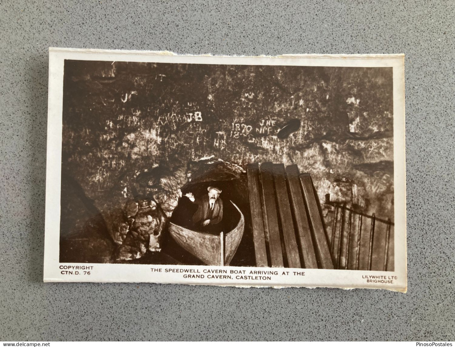 The Speedwell Cavern Boat Arriving At The Grand Cavern Castleton Carte Postale Postcard - Derbyshire