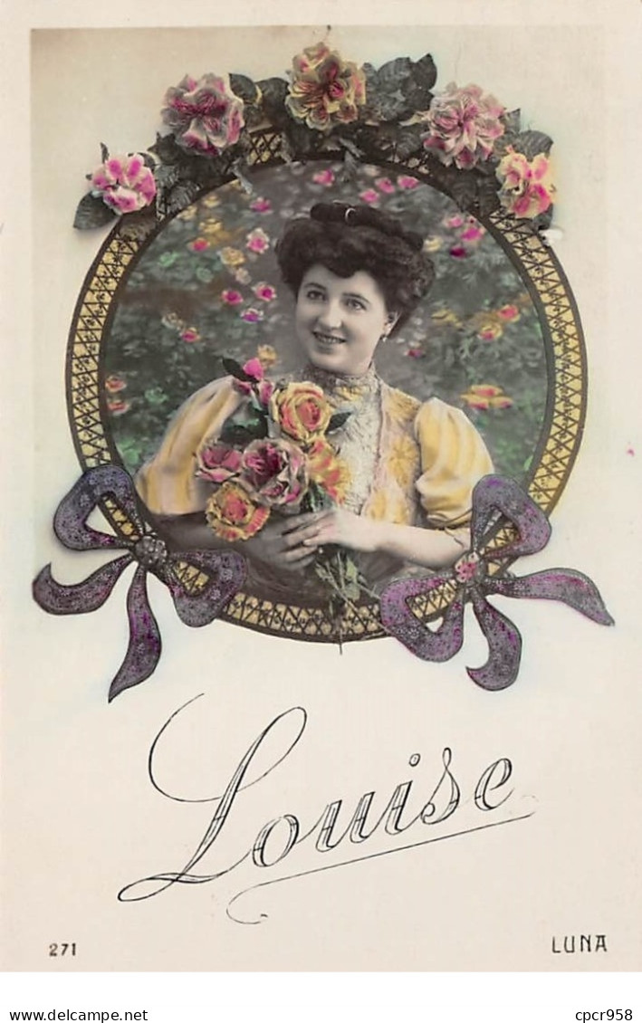 Prénoms - N°67137 - Louise - Jeune Femme Tenant Un Bouquet De Roses Dans Un Médaillon - Prénoms