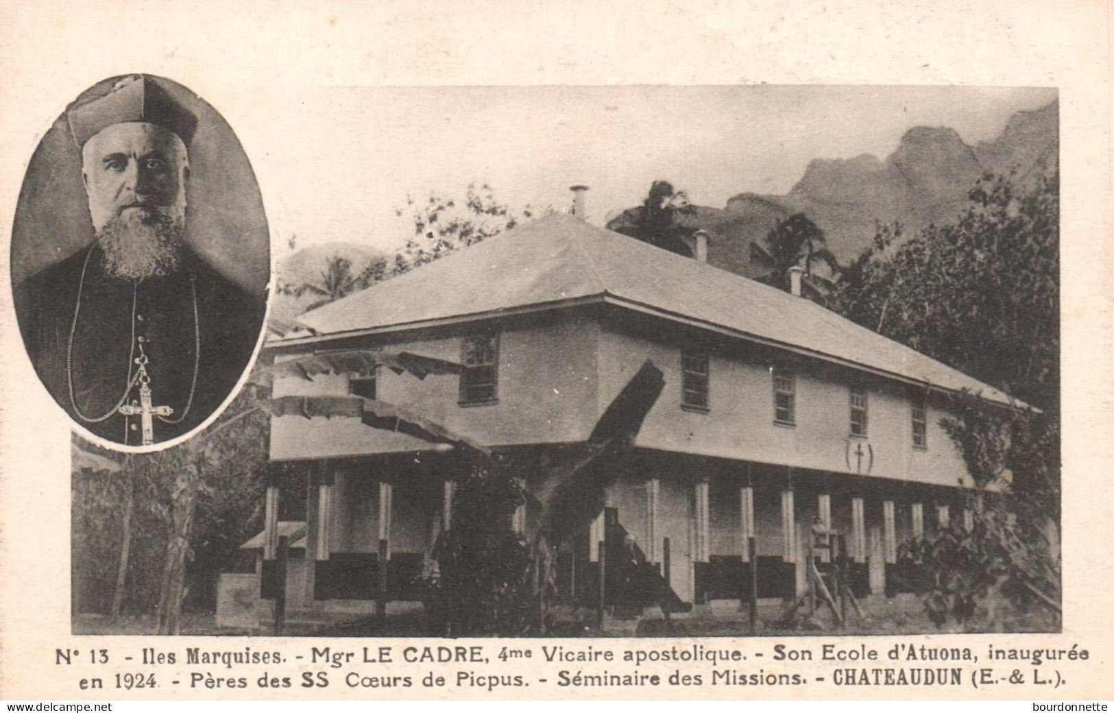 ILES MARQUISES - Mgr LE CADRE - SON ECOLE D ATUONA INAUGUREE EN 1924 - - Polinesia Francese