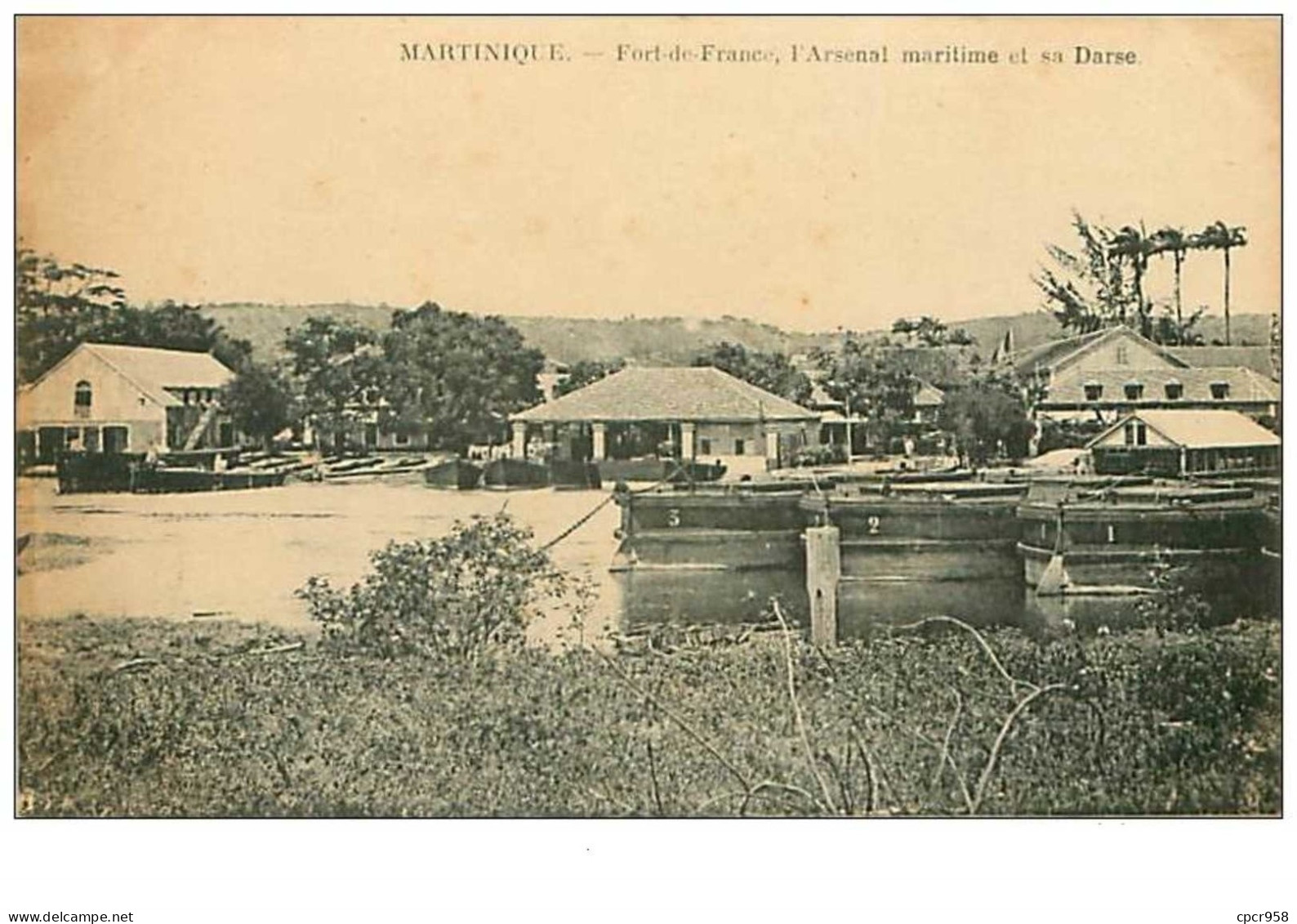 MARTINIQUE.FORT DE FRANCE.n°84.L'ARSENAL MARITIME ET SA DARSE - Fort De France