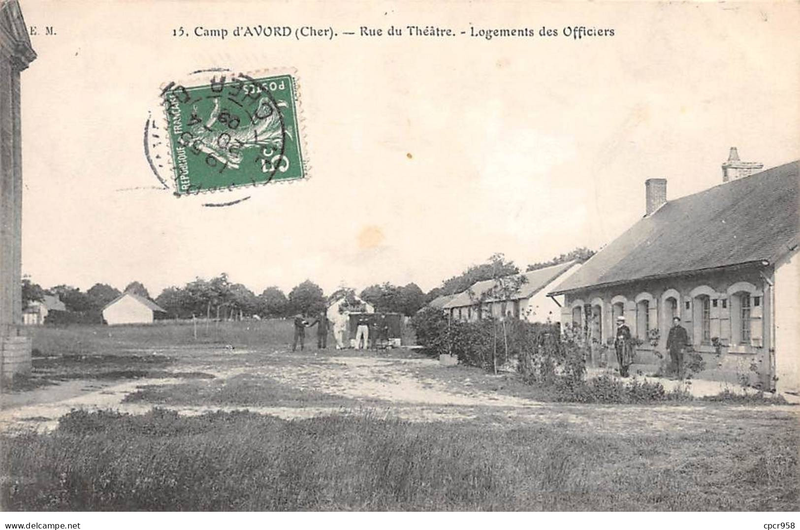 18 - AVORD - SAN52458 - Le Camp - Rue Du Théâtre - Logements Des Officiers - Avord