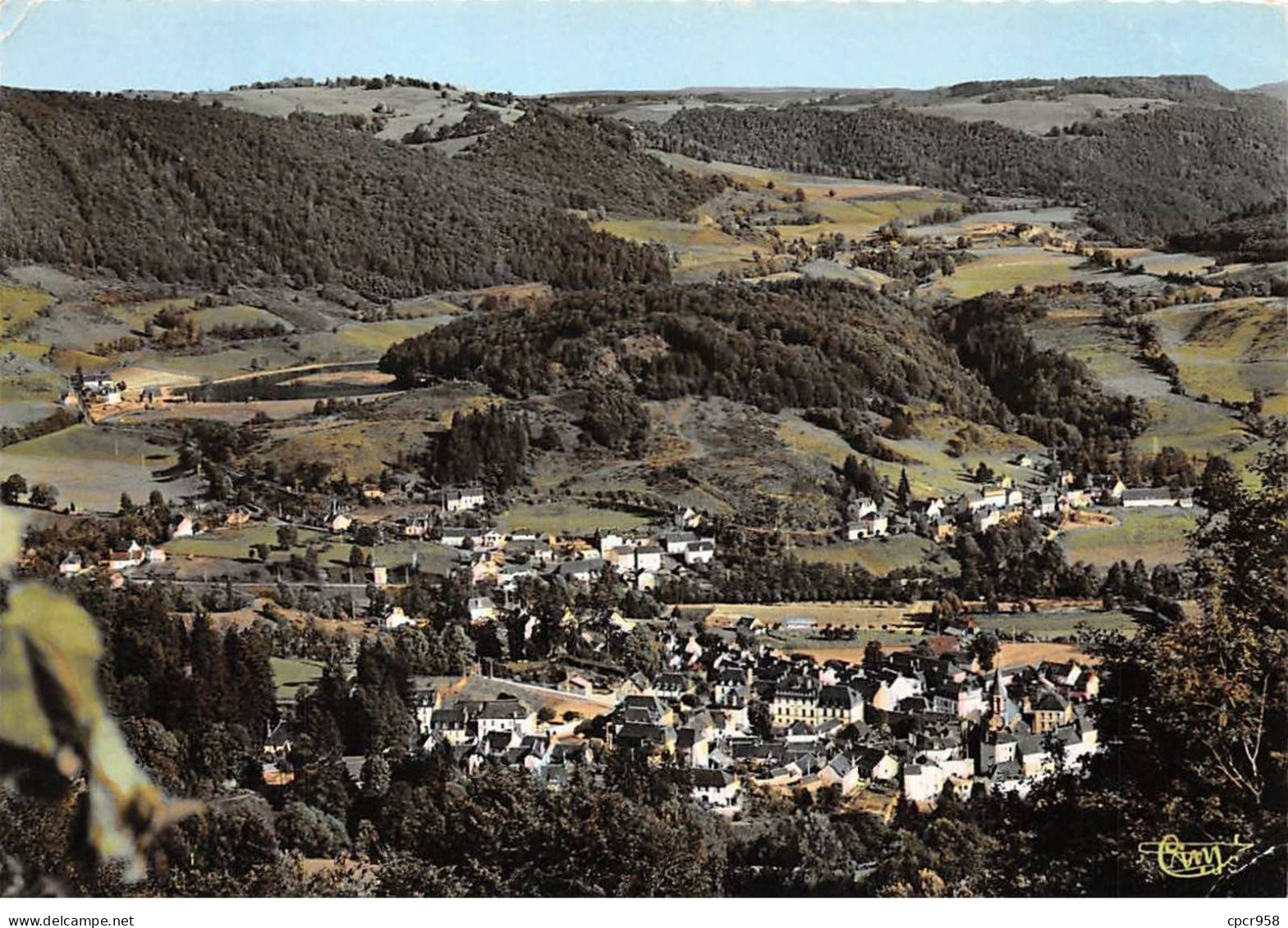 15 - SAN61746 - CONDAT EN FENIERS - Vue Générale - Lac Des Moines - Village De Féniers - Combier - CPSM 10x15 Cm - Condat