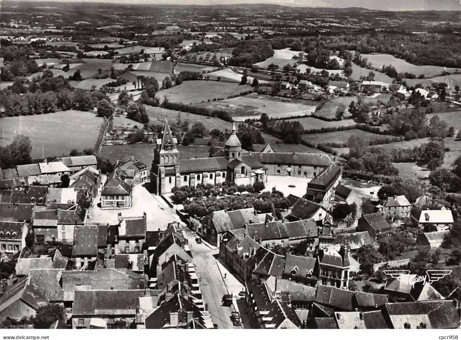 23 - SAN60460 - BENEVENT L ABBAYE - Vue Générale - Au Centre, L'Ancienne Abbaye - Artaud 2 - CPSM 10x15 Cm - Pli - Benevent L'Abbaye