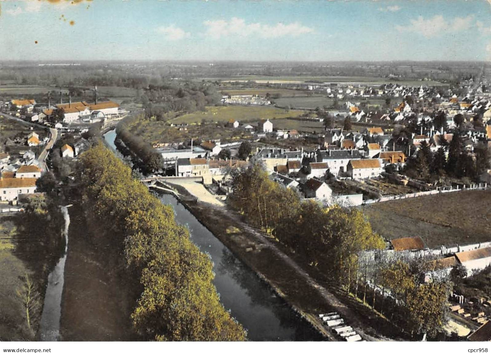 18. N°kri10323 .  Sancoins . Les Bords Du Canal . N°a18 S13 1003. Edition Sofer  . Cpsm 10X15 Cm . - Sancoins