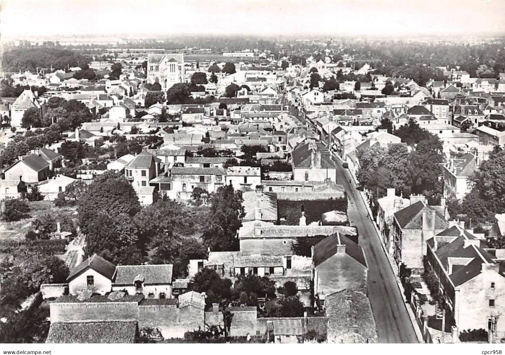 85 . N°sac10947 . CHALLANS . Vue Panoramique N°6 . En Avion Au Dessus De . Cpsm 10X15 Cm . LAPIE - Challans