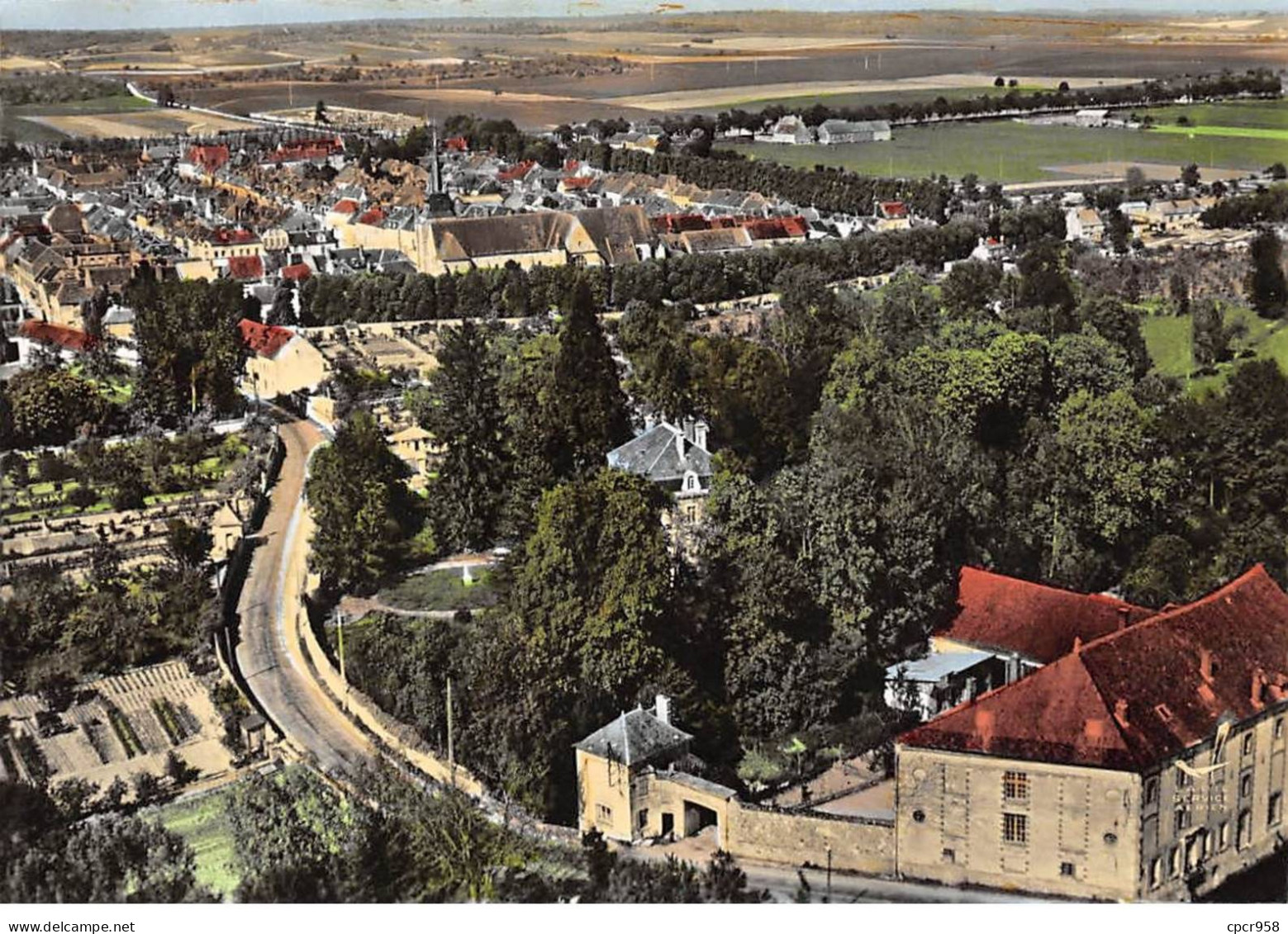 89 . N°sac11204 . Villeneuve-l'archeveque . Vue Panoramique N°4 . En Avion Au Dessus De . Cpsm 10X15 Cm . LAPIE - Villeneuve-l'Archevêque