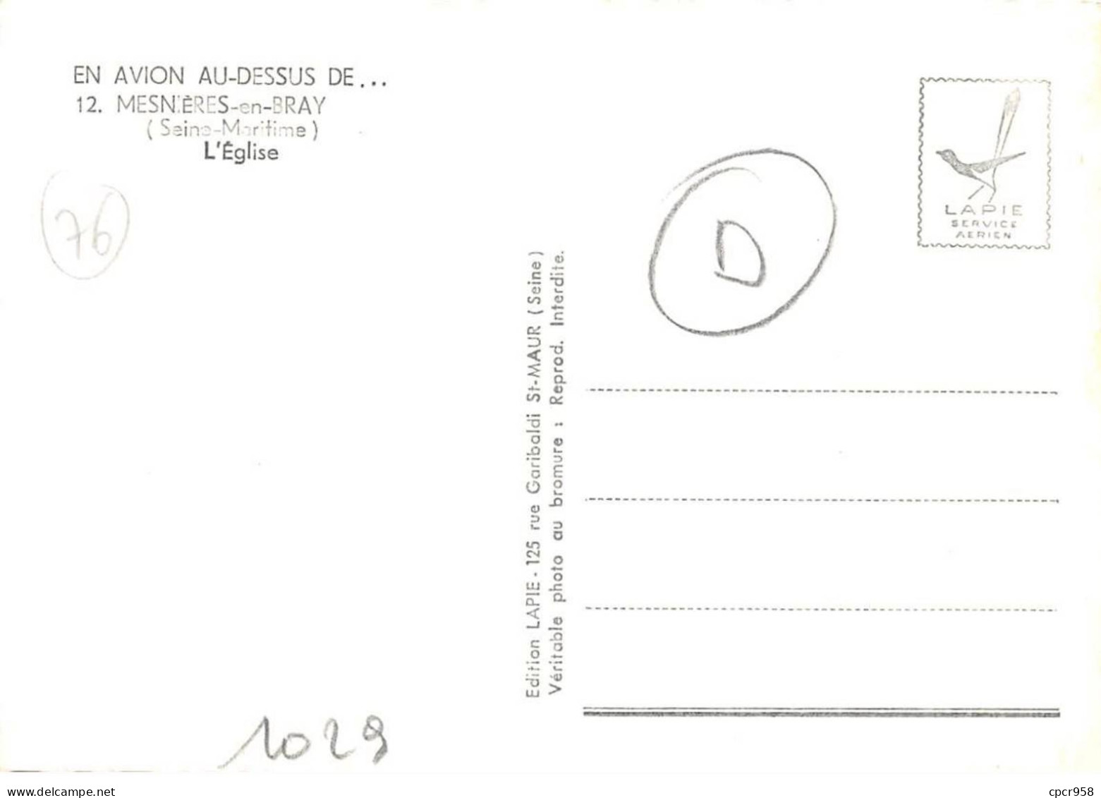 76 . N°sac10636 . Mesniéres-en-bray . L'église ;en Avion Au Dessus De . Cpsm 10X15 Cm . LAPIE - Mesnières-en-Bray