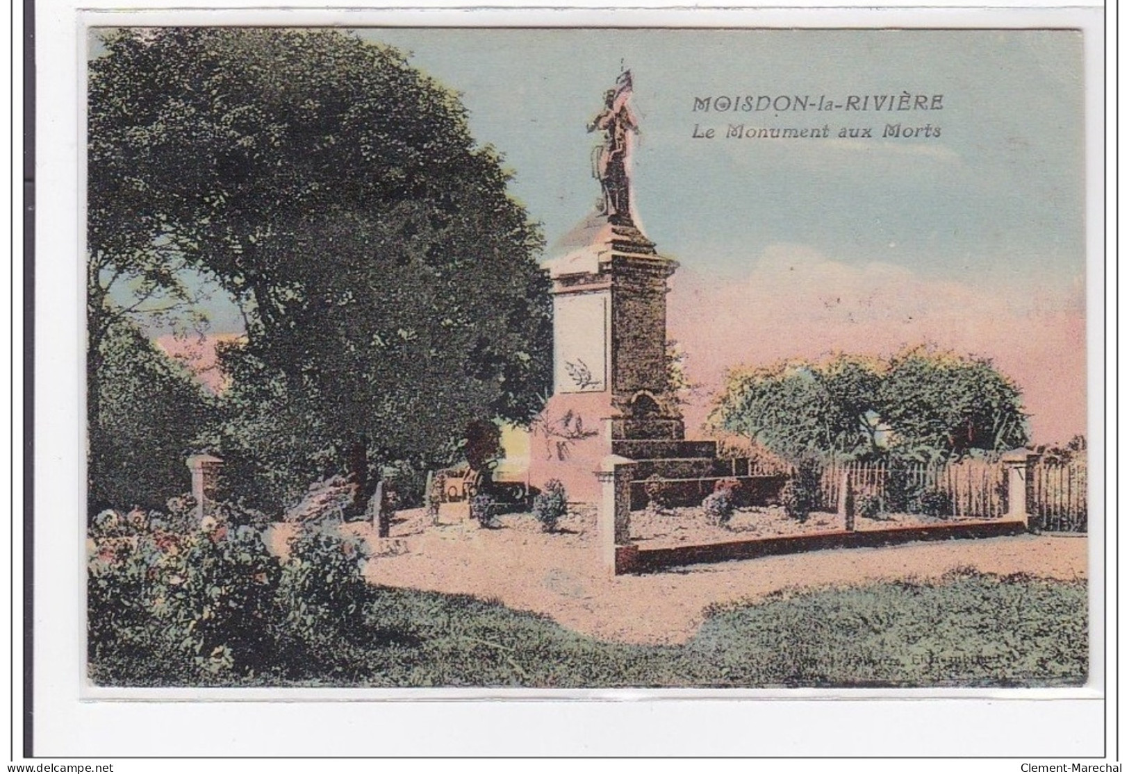 MOISDON-la-RIVIERE : Le Monument Aux Morts - Tres Bon Etat - Moisdon La Riviere