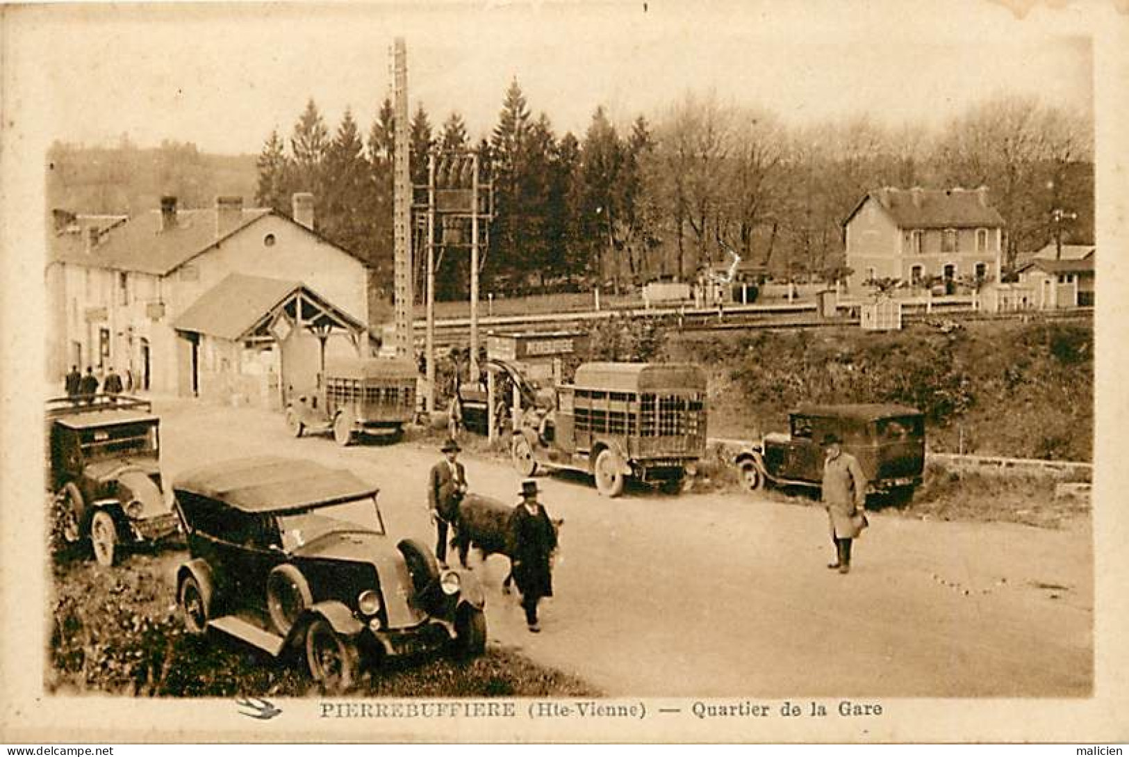 - Haute Vienne -ref-A510- Pierre Buffière - Quartier De La Gare - Gares - Ligne De Chemin De Fer - Voitures - Camions - - Pierre Buffiere