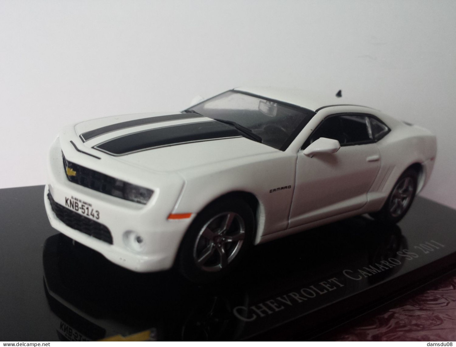 IXO Chevrolet Camaro SS 2011 En Boite Vitrine Echelle 1/43 - Ixo