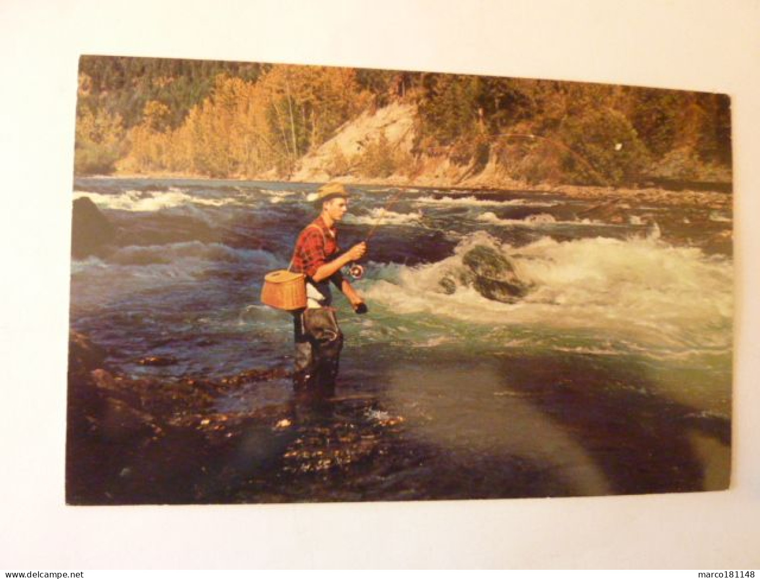 Fishing The River - Pêche En Rivière Au Canada - Visvangst