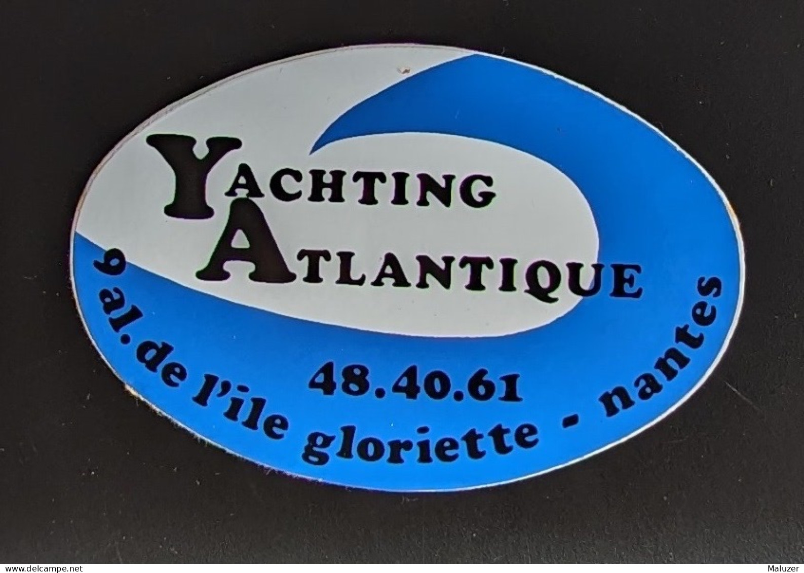 AUTOCOLLANT YACHTING ATLANTIQUE - NANTES 44 LOIRE ATLANTIQUE - MAGASIN COMMERCE SPORT CAMPING - Pegatinas