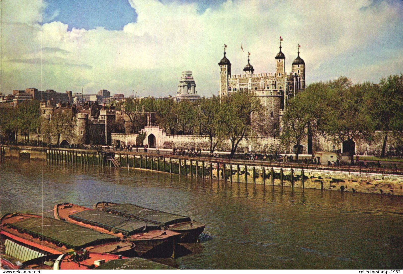 LONDON, TOWER OF LONDON, ARCHITECTURE, BOATS, CASTLE, ENGLAND, UNITED KINGDOM, POSTCARD - Tower Of London