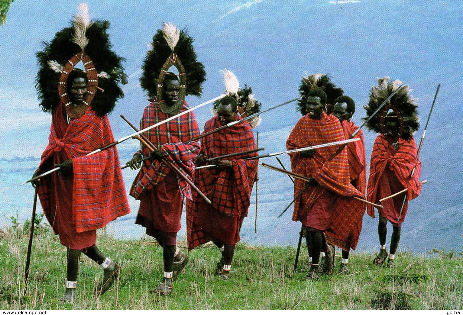 *CPM - KENYA - Guerriers Maassaï Ou Moran Avec Coiffe En Plumes D'autruches - Photo De David Keith Jones - Kenia