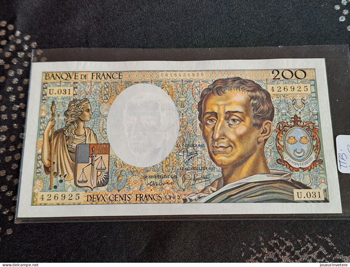 Billet De 200 Francs MONTESQUIEU Année 1985-U 031- état TTB - Otros – Europa