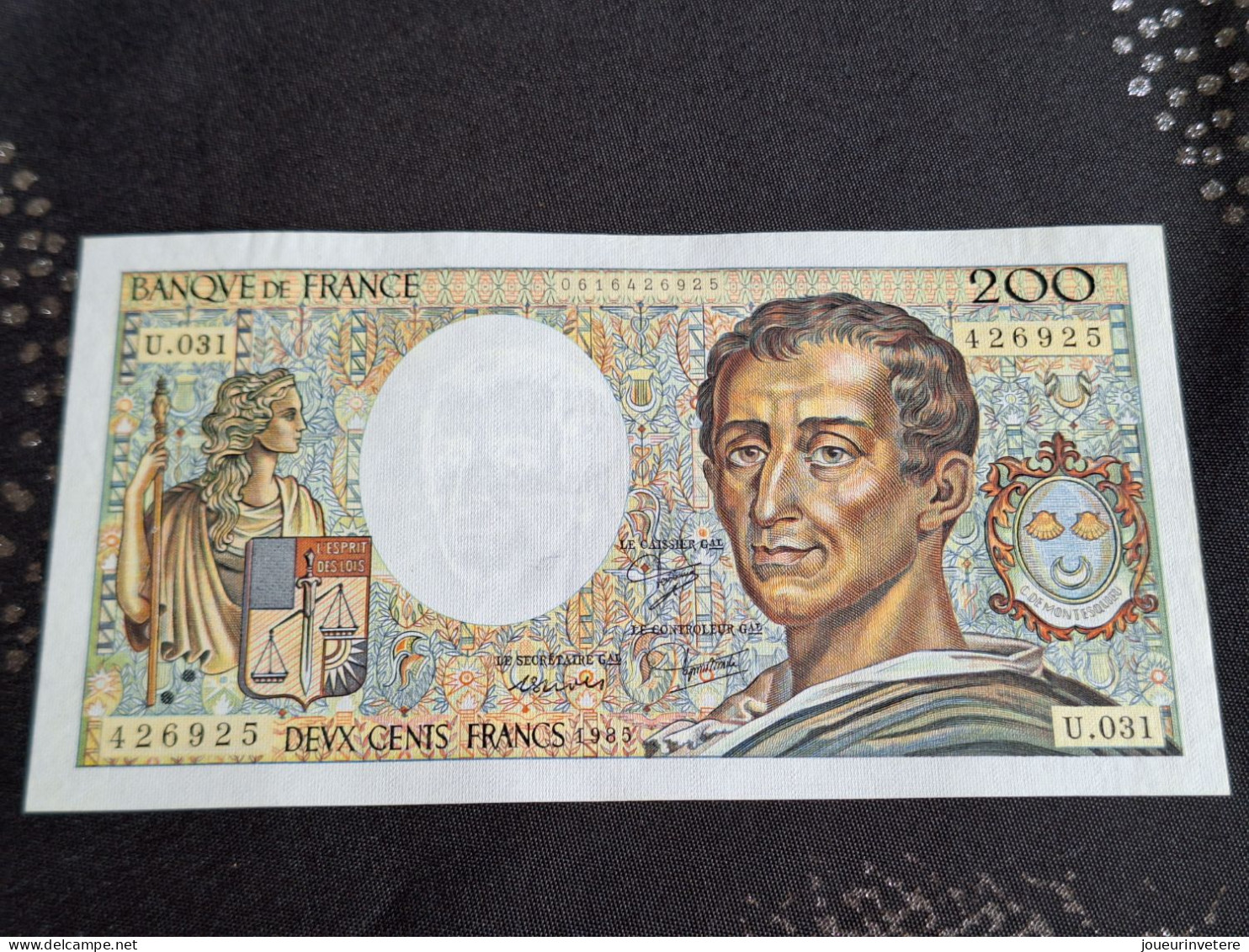 Billet De 200 Francs MONTESQUIEU Année 1985-U 031- état TTB - Autres - Europe