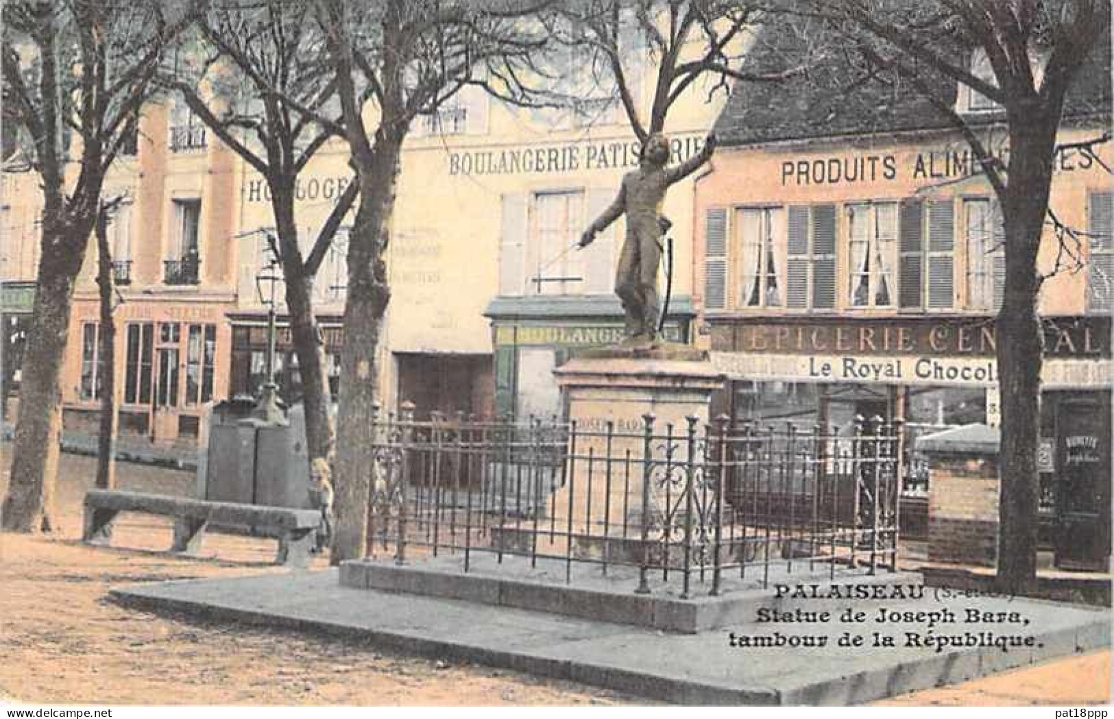 FRANCE - Lot de 40 Cartes de MONUMENTS ( Célebrités & Fontaines Monumentales ) 2 CPA + 9 CPSM GF + 6 CPM GF + 7 offertes