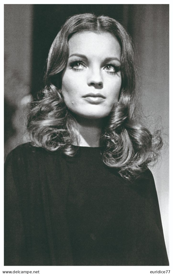 Sexy ROMY SCHNEIDER Actress PIN UP Postcard - Publisher RWP 2003 (22) - Künstler