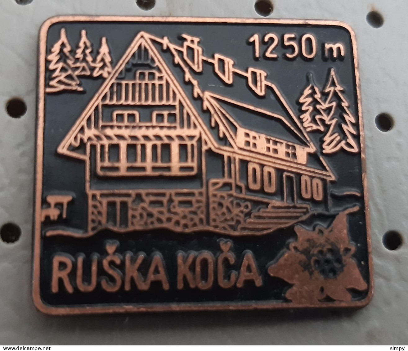 Ruska Koca 1250m Mountain Lodge Mountaineering Slovenia Ex Yugoslavia Pin - Alpinisme, Beklimming