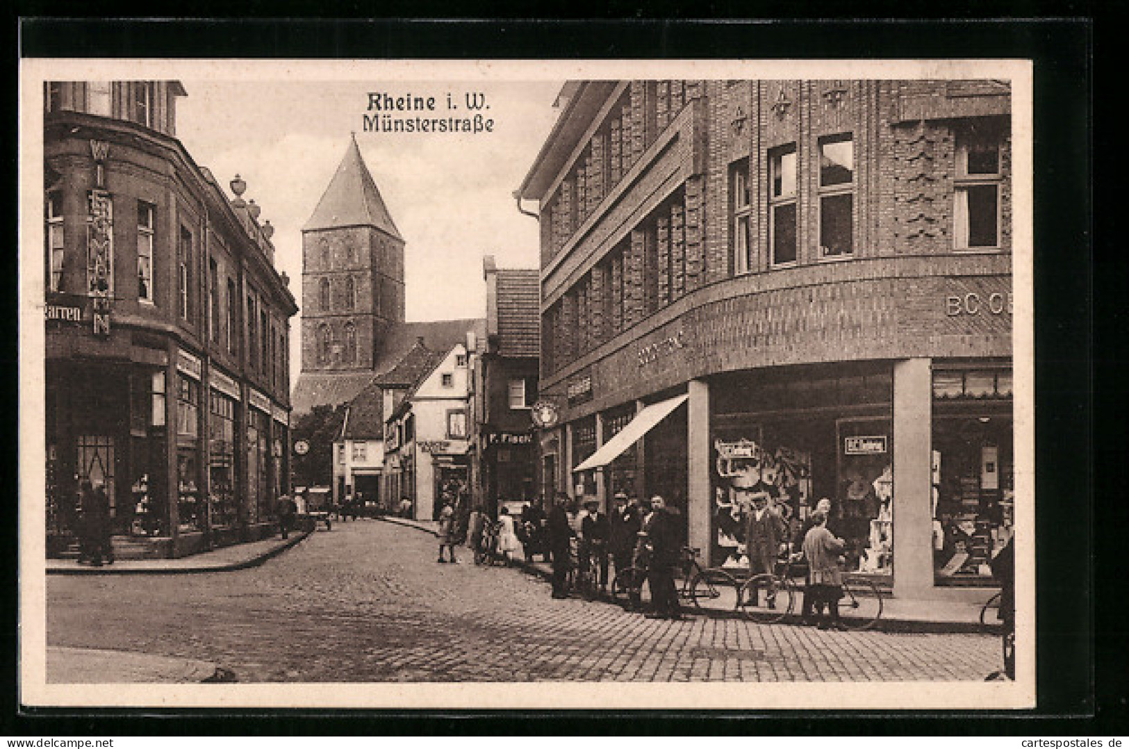 AK Rheine I. W., Münsterstrasse Mit Geschäften, Passanten Und Kirche  - Rheine