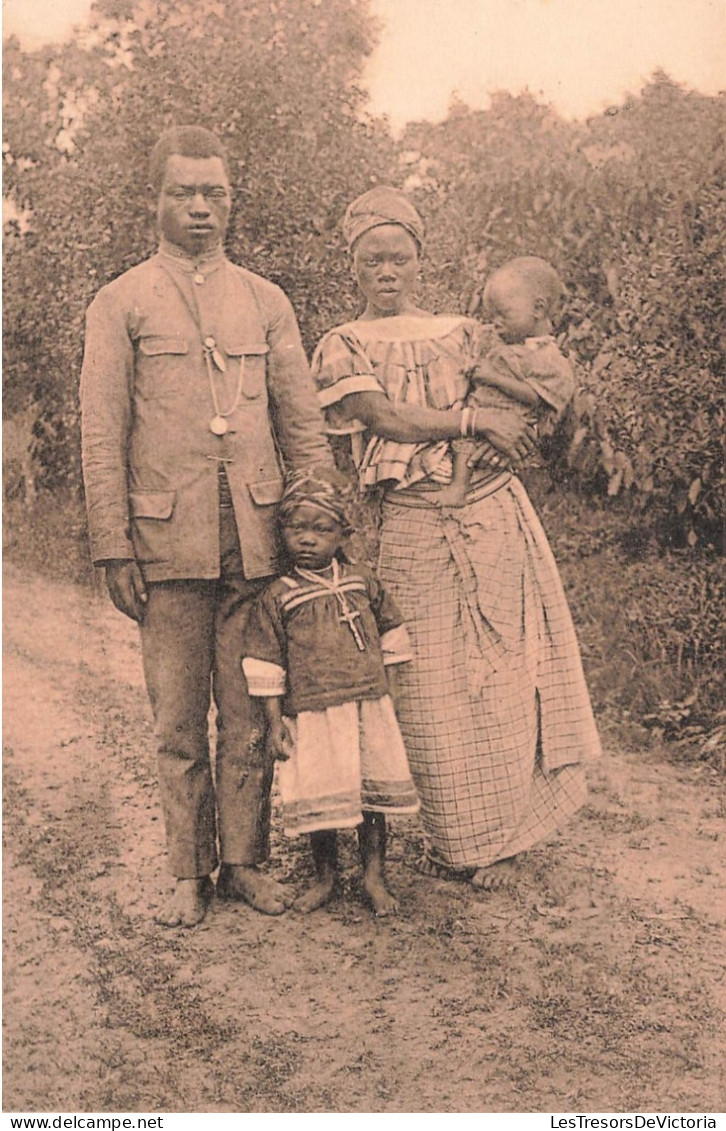 CONGO - Une Catéchiste Et Sa Famille - Mission Des RR. PP Jésuites Au Kwango - Animé - Carte Postale Ancienne - Belgisch-Kongo