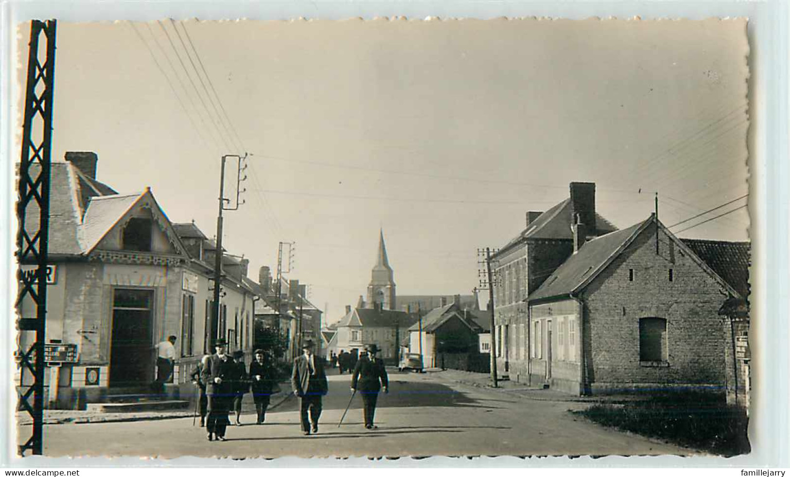 22570 - BEAUQUESNE - CPSM - LA CHAUSSEE DE DOULLENS - Beauquesne